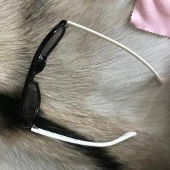 JUICY COUTURE Eat Candy Black Aviator Sunglasses
